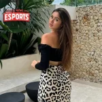 3 Gaya Vika Kolesnaya, Fashionnya Selalu On Point